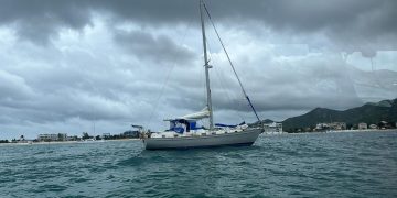 Los guardacostas ayudaron a un velero en St. Maarten