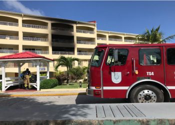 Incendio en edificio de Simpson Bay Resort provoca evacuación