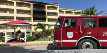 Incendio en edificio de Simpson Bay Resort provoca evacuación