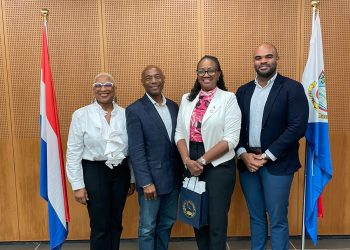 Primera Ministra se reúne con el Banco de Desarrollo del Caribe