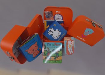 “Introduciendo a las pequeñas mentes al encantador mundo de los libros”