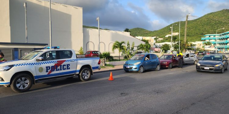 La policía de Sint Maarten inicia controles de tráfico mejorados y arroja resultados iniciales