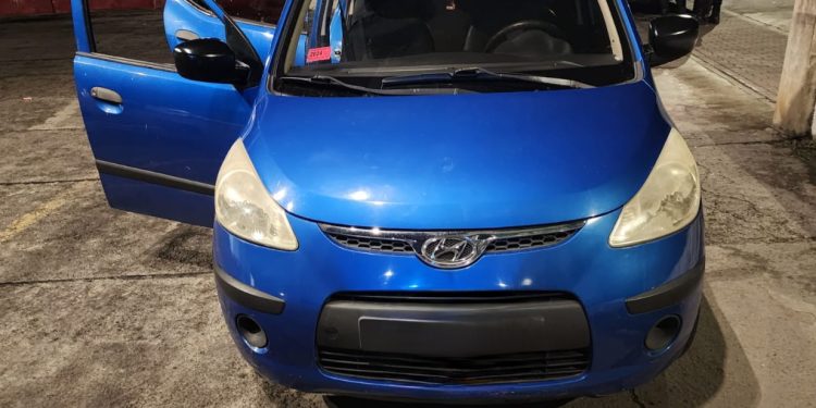 Arresto y Aprehensión de Sospechoso Involucrado en Posesión de Arma de Fuego y Ataque a Oficiales de Policía