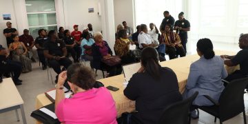 La Ministra Richardson entabla un diálogo productivo con funcionarios de aduanas para abordar inquietudes