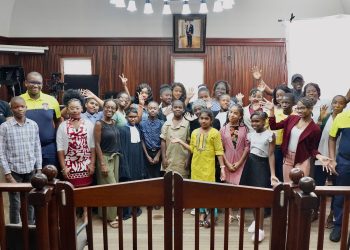 ¡La película del Día Internacional de la Juventud es un resumen!