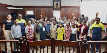 ¡La película del Día Internacional de la Juventud es un resumen!