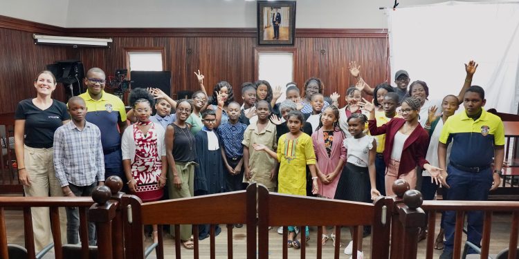 ¡La película del Día Internacional de la Juventud es un resumen!