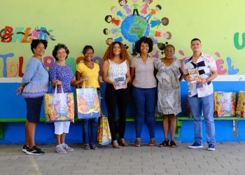 Escuelas de Curaçao reciben el paquete de enseñanza ‘Rumannan Purunchi’