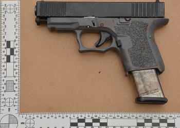 Sospechoso arrestado en relación con posesión de arma de fuego