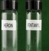 El Jefe de la Policía se une a sus homólogos holandeses del caribe en la conferencia internacional sobre el control de drogas (IDEC) en Jamaica