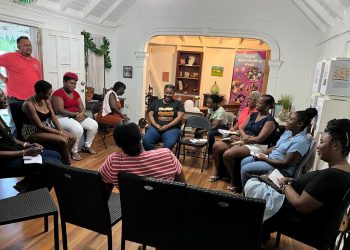 La sesión de mamá a mamá de Youth Health Care es fructífera