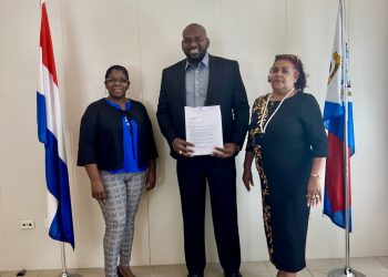 El Ministro Omar Ottley cumple su promesa y brinda claridad sobre la ley de acceso asequible y sostenible a la atención médica (SAAHA) a los sindicatos WICSU y CCSU