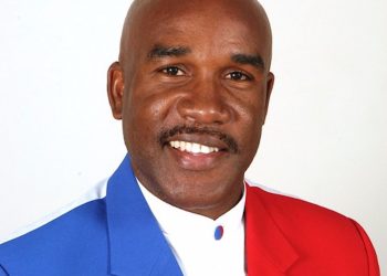 Xtratight Entertainment presenta Calypso Lounge: una noche de Kasio y comedia