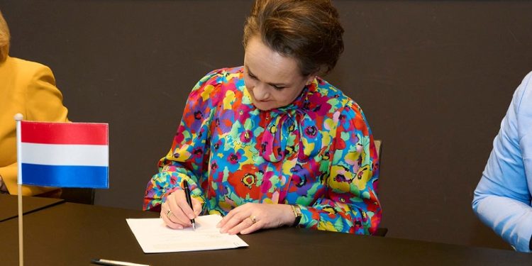 Curaçao and Aruba agree to refinancing COVID-19 loans at the last minute