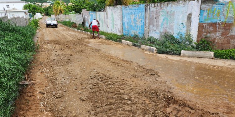 Doran aplaude a los residentes de Dutch Quarter por ayudar en la reparación de las calles
