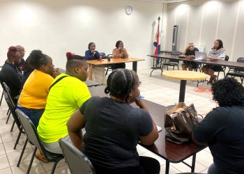 WICSU-PSU y la Honorable Ministra de Justicia fomentan el apoyo entusiasta de los funcionarios penitenciarios de la prisión y el centro de detención