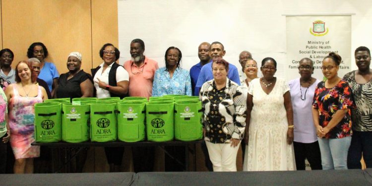 CDFHA y ADRA unen fuerzas y donan bolsas de cultivo