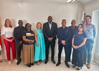 El Ministro Ottley marca un hito en el proyecto de salud mental