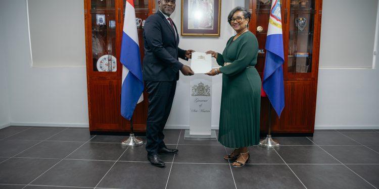 “Ceremonia de juramento de la gobernadora interina, Dra. Emiko Bird-Lake”