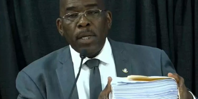 COM aprueba política de educación para necesidades especiales