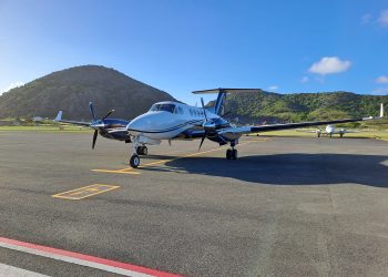Lanzamiento de fotografías aéreas sobre St. Eustatius, Saba y Bonaire