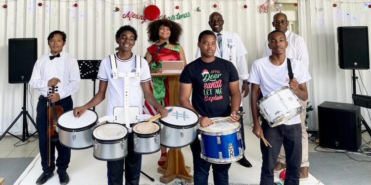 SMMC presenta un programa de alegría navideña de una semana de duración