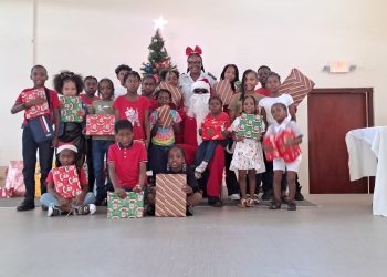 La Fuerza de Policía de Sint Maarten extiende su gratitud a los contribuyentes de la comunidad al “Proyecto Anual de Navidad”