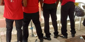 New Energy Band toca en White and Yellow Cross Center