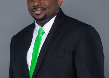 Ministro Omar Ottley: Aprobó el salario mínimo de $1,000 mensuales