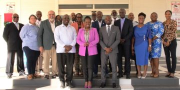 La firma histórica del decreto nacional marca un momento fundamental en St. Maarten como Ministra de Justicia confirma el paquete legislativo