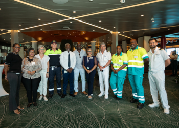 Recorrido histórico por las instalaciones médicas de un crucero alemán realizado por profesionales médicos de St. Maarten