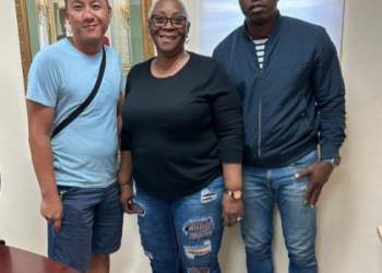 El Departamento del Centro Nacional de Informes y la Fundación Comunitaria China de St. Maarten se unen contra la trata y el contrabando de personas