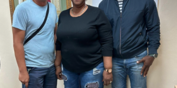 El Departamento del Centro Nacional de Informes y la Fundación Comunitaria China de St. Maarten se unen contra la trata y el contrabando de personas