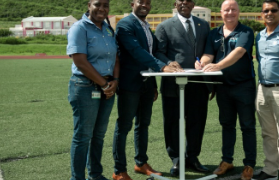 Comienzan las obras de sustitución del campo de fútbol del complejo deportivo Raoul Illidge