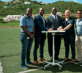 Comienzan las obras de sustitución del campo de fútbol del complejo deportivo Raoul Illidge