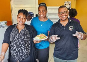 Inicio Fundación dona almuerzo de Navidad a Prince William Alexander School