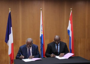 Ministro Ottley: Se firma un memorando de entendimiento y un contrato de agua para ayudar a Saint Martín con problemas de escasez de agua