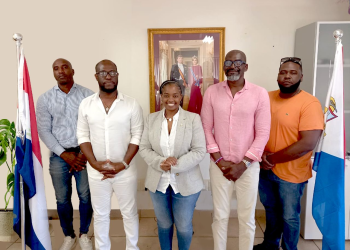 Honorable Ministra de Justicia, Anna E. Richardson, aplaude productiva reunión con la Asociación del Consejo Haitiano Unido