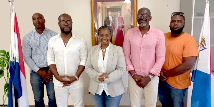 Honorable Ministra de Justicia, Anna E. Richardson, aplaude productiva reunión con la Asociación del Consejo Haitiano Unido