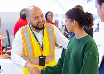 Los pasajeros de Winair fueron los primeros en utilizar la nueva sala de facturación del Aeropuerto