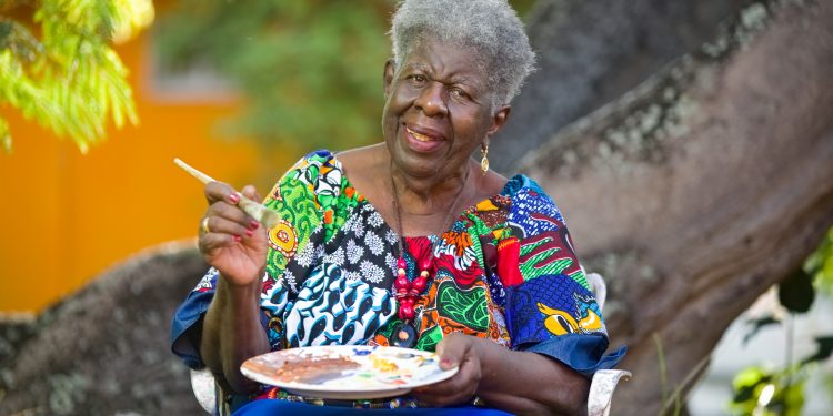 SHTA entrega el calendario 2024 a Ruby Bute; ahora disponible públicamente