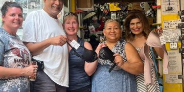 Juggie’s continúa apoyando la concientización sobre el cáncer de mama