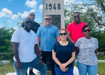 La Fuerza de Policía de Sint Maarten se embarca en un entrenamiento innovador con la Policía comunitaria y colaboración regional