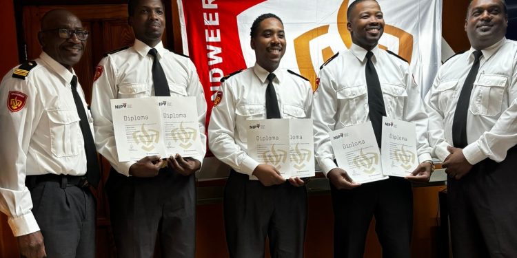 Nuevos bomberos ascendidos al rango A