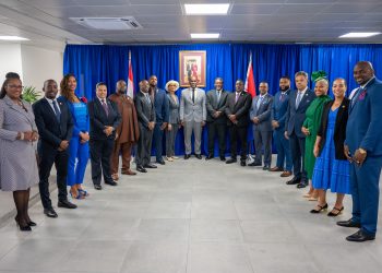 Los Parlamentarios electos prestan juramento