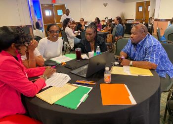 St. Maarten Academy PSVE de FAVE planifica el desarrollo de su escuela