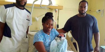 Statia da la bienvenida al primer bebé del 2024