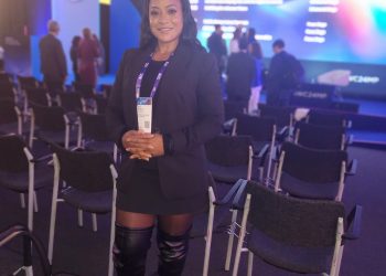 La directora interina de la Oficina de Telecomunicaciones y Correos de St. Maarten, Sra. Judianne Labega-Hoeve, participa en el programa ministerial del Mobile World Congress 2024