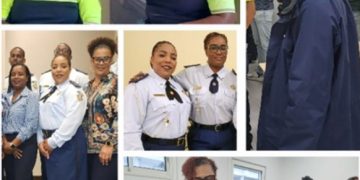 La Policía de Sint Maarten rinde homenaje a las defensoras de las mujeres durante la celebración del Mes de la Mujer 2024