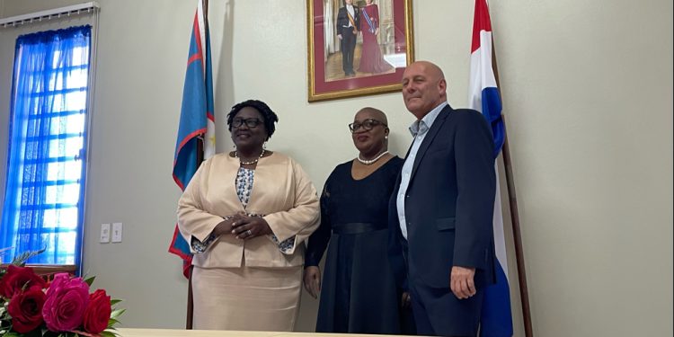 La Sra. Hassell nombrada gobernadora interina de la isla de St. Eustatius